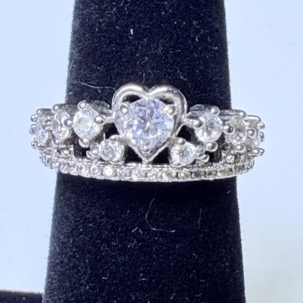 Fragrant Jewels Silver Tone Heart Tiara Crown Ring CZ Size 5.5 Princesscore